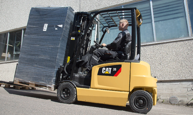 вилочный погрузчик САТ